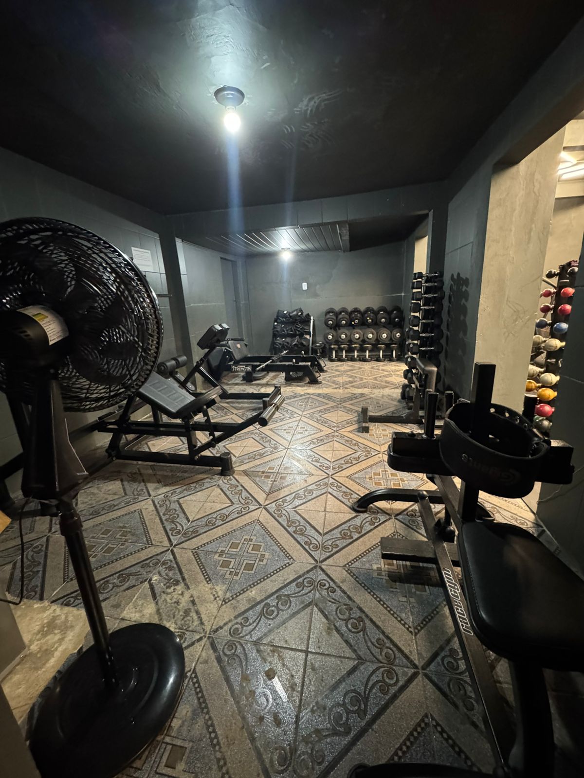 Instrutora orientando aluna